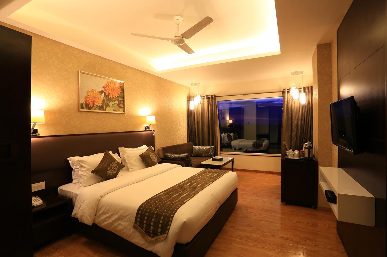 Nandan Kanan Hotel & Resort Sipra Extérieur photo