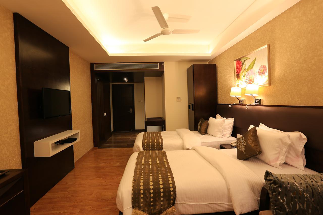 Nandan Kanan Hotel & Resort Sipra Extérieur photo